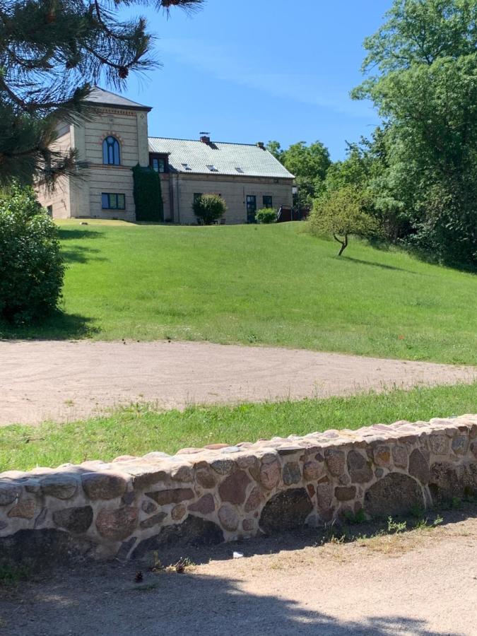 Historisches Gebaeude " Rentmeisteramt" Basedow Basedow  Zewnętrze zdjęcie